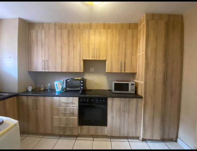 2 BEDROOM APARTMENT FOR SALE IN VANDERBIJLPARK CW 3